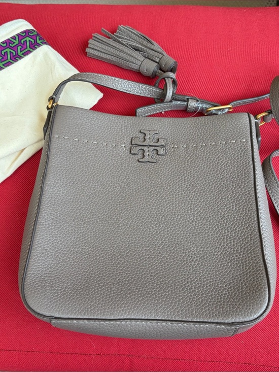 Tory Burch Handbags - Tory Burch McGraw Leather Crossbody Bag
